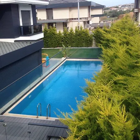 Zuenbuels Villas Vilă *