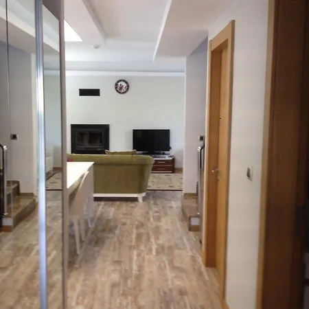 Zuenbuels Villas Vilă *