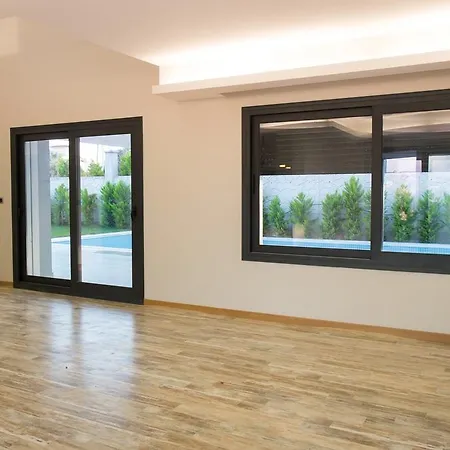 Vilă Zuenbuels Villas *